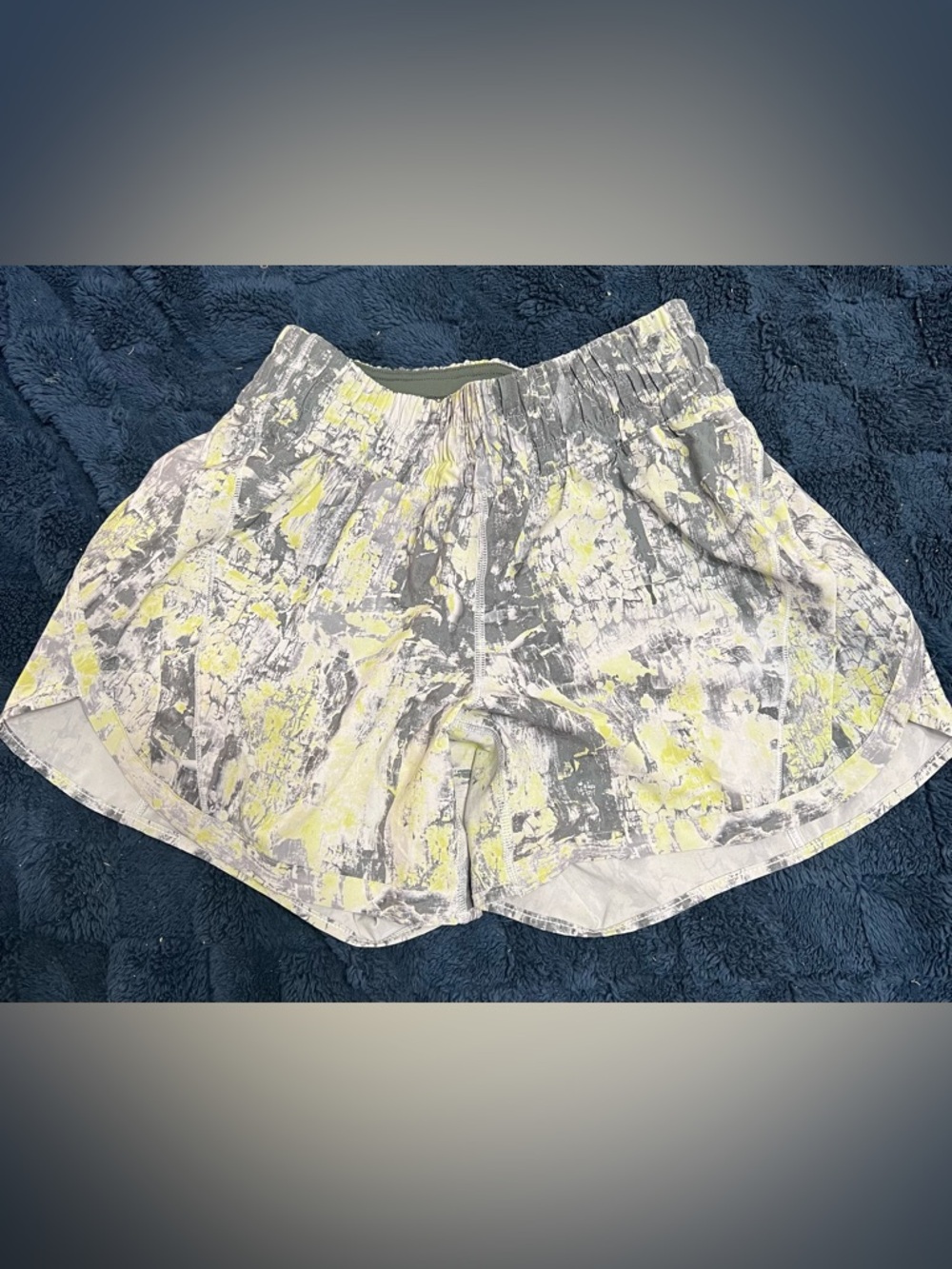 lululemon athletica Gray & Yellow Abstract Print Athletic Shorts